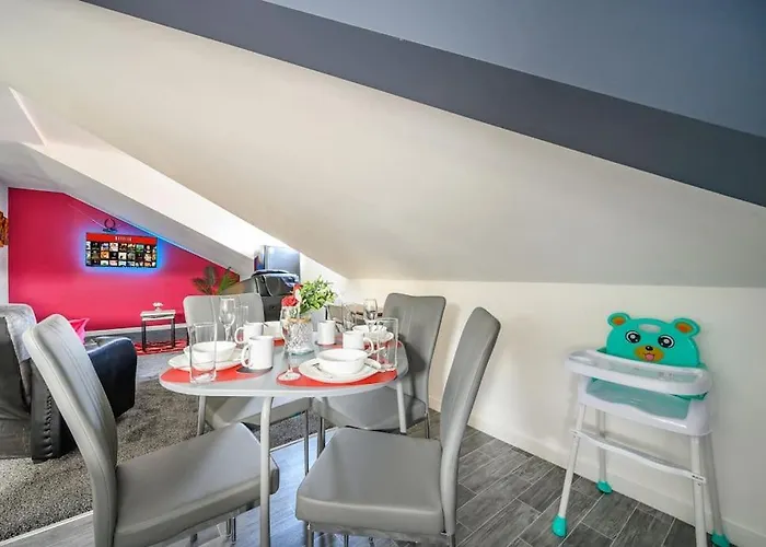 -4F421- For Your Relaxed,Cosy Stay,Free Parking